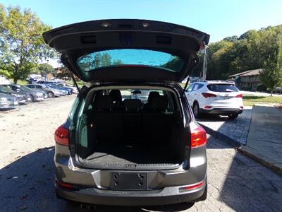 2014 Volkswagen Tiguan SE 4Motion   - Photo 9 - Uncasville, CT 06382