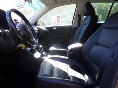 2014 Volkswagen Tiguan SE 4Motion   - Photo 13 - Uncasville, CT 06382