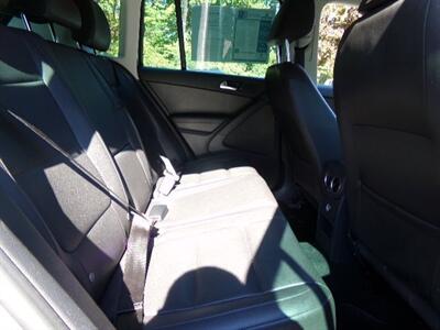 2014 Volkswagen Tiguan SE 4Motion   - Photo 10 - Uncasville, CT 06382