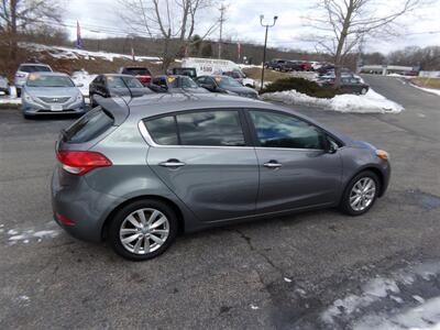 2015 Kia Forte5 EX   - Photo 8 - Groton, CT 06340