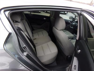 2015 Kia Forte5 EX   - Photo 12 - Groton, CT 06340