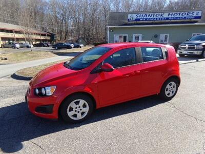 2015 Chevrolet Sonic LS Auto   - Photo 4 - Uncasville, CT 06382