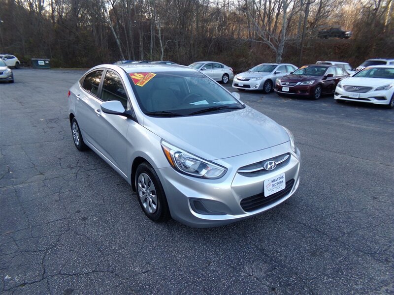 2016 Hyundai ACCENT SE  