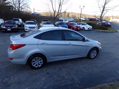 2016 Hyundai ACCENT SE   - Photo 8 - Uncasville, CT 06382