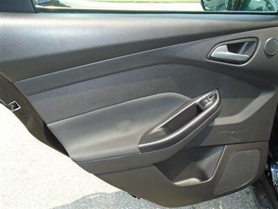2018 Ford Focus Titanium   - Photo 18 - Uncasville, CT 06382
