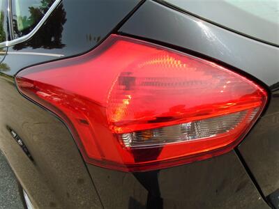 2018 Ford Focus Titanium   - Photo 11 - Uncasville, CT 06382
