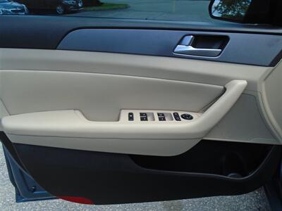2015 Hyundai SONATA SE   - Photo 17 - Uncasville, CT 06382