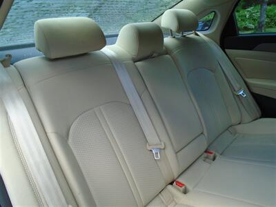 2015 Hyundai SONATA SE   - Photo 21 - Uncasville, CT 06382