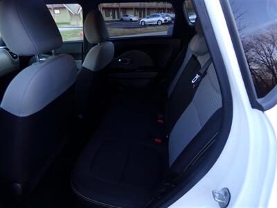 2016 Kia Soul EX Plus   - Photo 11 - Groton, CT 06340