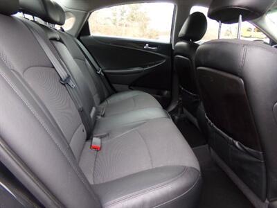 2014 Hyundai SONATA SE   - Photo 10 - Groton, CT 06340