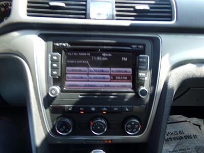 2015 Volkswagen Passat 1.8T Limited Edition - Photo 16 - Uncasville, CT 06382