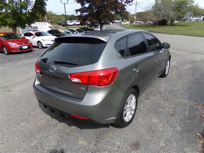 2011 Kia Forte5 EX   - Photo 7 - Uncasville, CT 06382