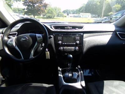 2016 Nissan Rogue SV - Photo 14 - Uncasville, CT 06382