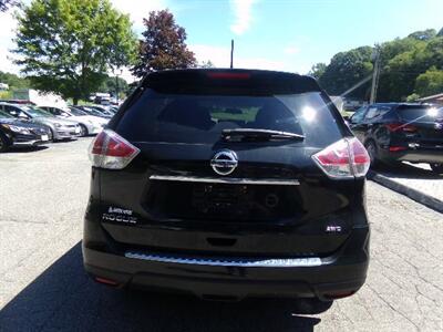 2016 Nissan Rogue SV - Photo 6 - Uncasville, CT 06382