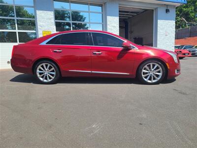 2013 Cadillac XTS Luxury Collection   - Photo 2 - Manchester, CT 06040