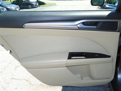 2014 Ford Fusion SE   - Photo 18 - Groton, CT 06340