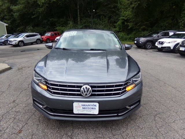 2017 Volkswagen Passat 1.8T SE  