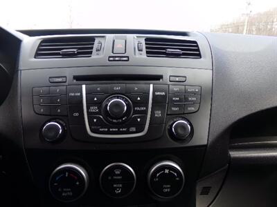 2014 Mazda Mazda5 Touring   - Photo 16 - Uncasville, CT 06382