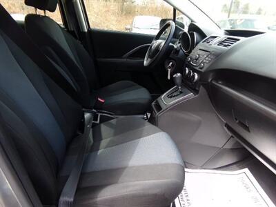 2014 Mazda Mazda5 Touring   - Photo 12 - Uncasville, CT 06382