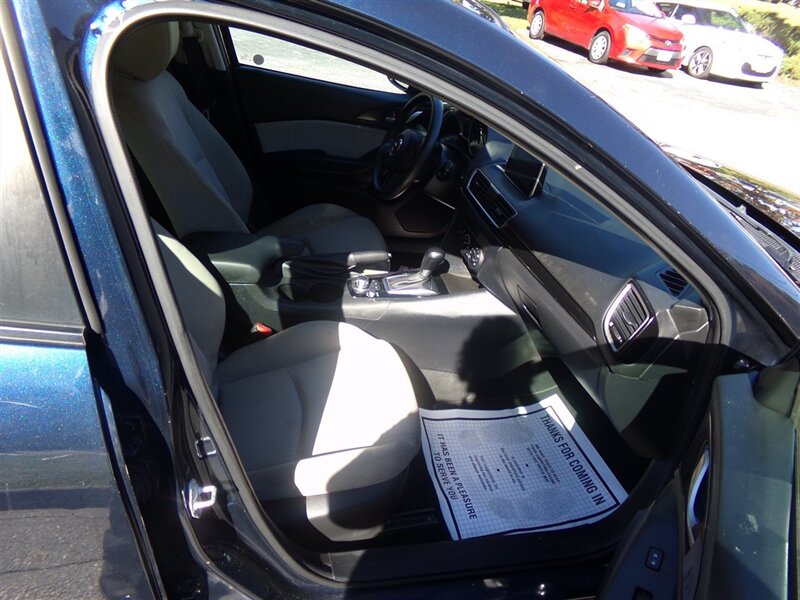 2015 Mazda Mazda3 i Sport   - Photo 13 - Groton, CT 06340