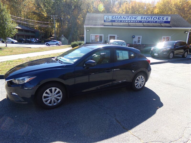 2015 Mazda Mazda3 i Sport   - Photo 4 - Groton, CT 06340