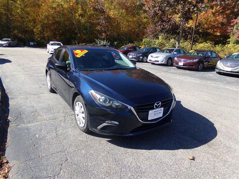 2015 Mazda Mazda3 i Sport   - Photo 1 - Groton, CT 06340