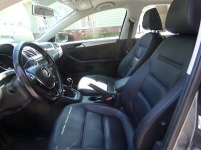 2017 Volkswagen Jetta 1.4T SE   - Photo 13 - Uncasville, CT 06382
