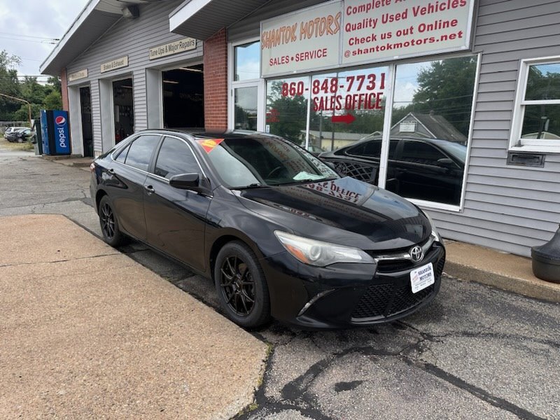 2015 Toyota Camry SE  