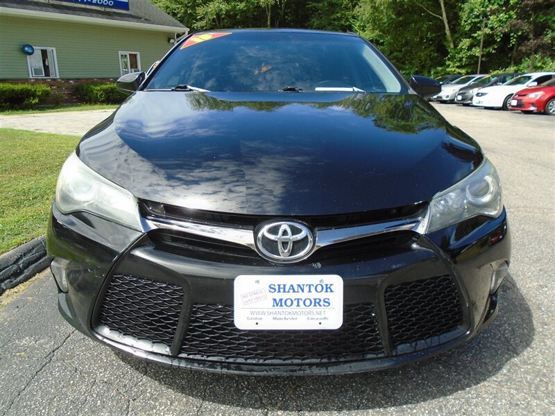 2015 Toyota Camry SE  