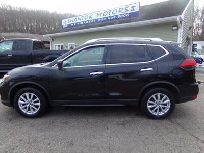 2017 Nissan Rogue SV   - Photo 4 - Uncasville, CT 06382