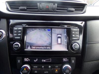 2017 Nissan Rogue SV   - Photo 16 - Uncasville, CT 06382