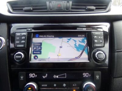 2017 Nissan Rogue SV   - Photo 17 - Uncasville, CT 06382