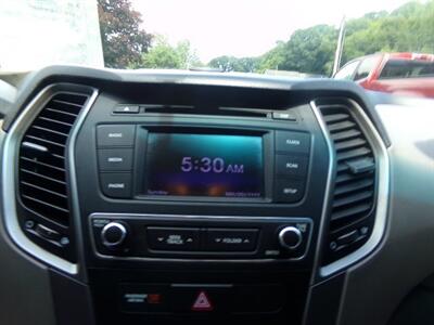 2018 Hyundai SANTA FE Sport 2.4L - Photo 15 - Uncasville, CT 06382