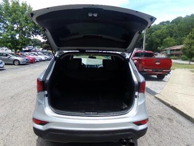 2018 Hyundai SANTA FE Sport 2.4L - Photo 9 - Uncasville, CT 06382