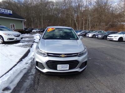 2018 Chevrolet Trax LS   - Photo 2 - Groton, CT 06340