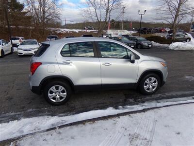 2018 Chevrolet Trax LS   - Photo 8 - Groton, CT 06340