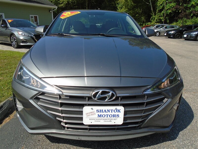 2019 Hyundai ELANTRA SE  