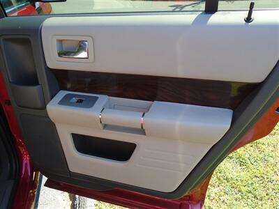2011 Ford Flex SEL   - Photo 19 - Groton, CT 06340