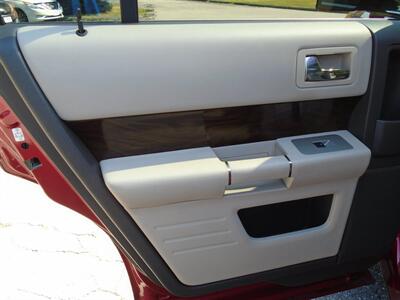 2011 Ford Flex SEL   - Photo 18 - Groton, CT 06340
