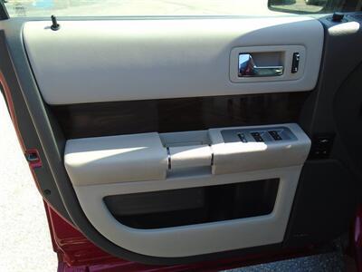 2011 Ford Flex SEL   - Photo 17 - Groton, CT 06340