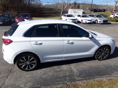 2019 Hyundai ELANTRA GT Preferred   - Photo 8 - Uncasville, CT 06382