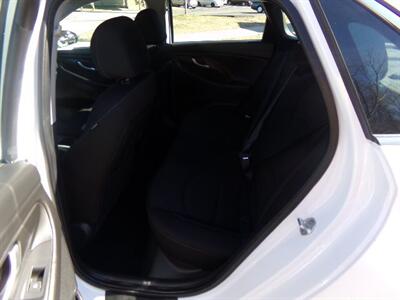 2019 Hyundai ELANTRA GT Preferred   - Photo 11 - Uncasville, CT 06382