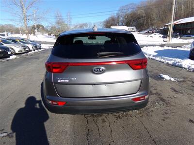 2017 Kia Sportage LX   - Photo 6 - Uncasville, CT 06382