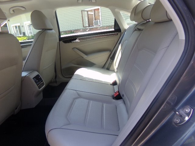 2017 Volkswagen Passat 1.8T SE - Photo 13 - Groton, CT 06340