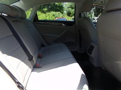 2017 Volkswagen Passat 1.8T SE   - Photo 11 - Groton, CT 06340