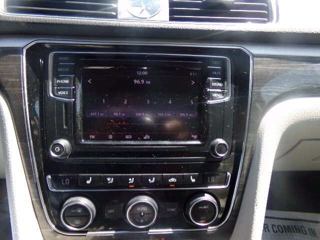 2017 Volkswagen Passat 1.8T SE - Photo 15 - Groton, CT 06340