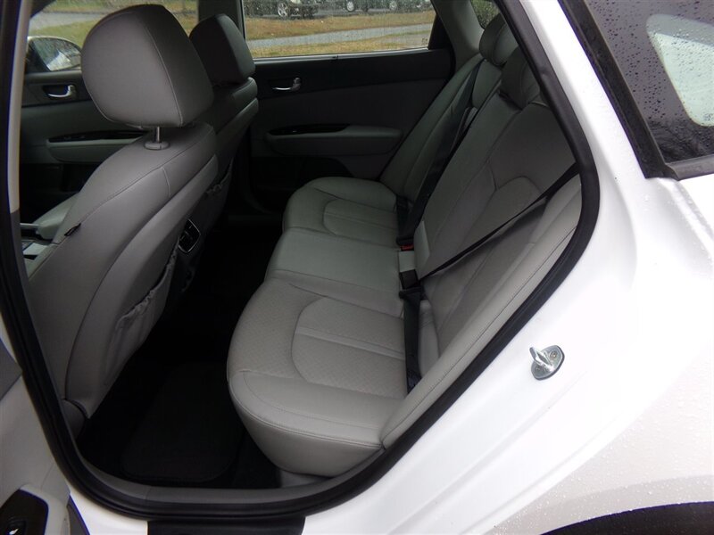 2016 Kia Optima EX Tech - Photo 11 - Groton, CT 06340