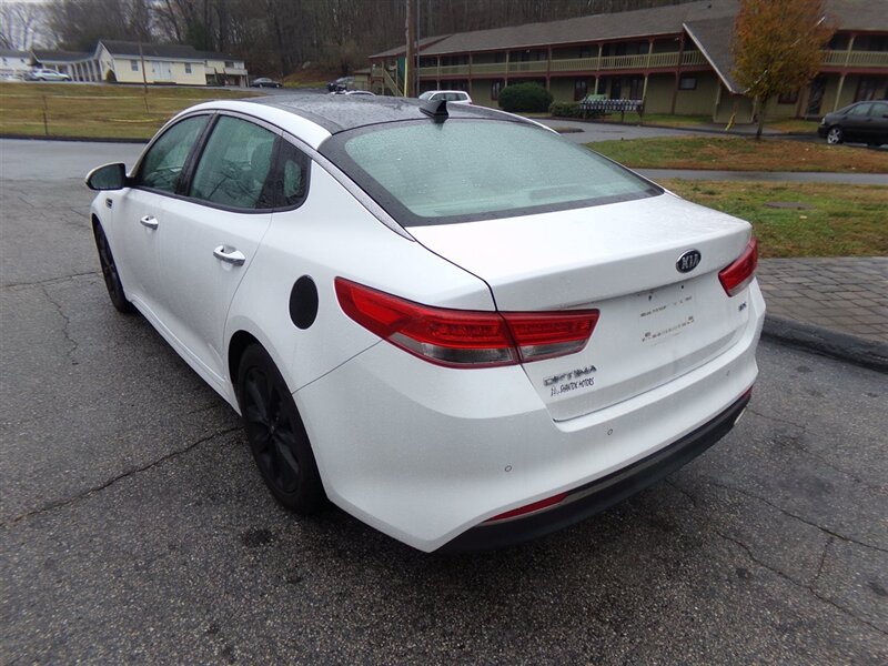 2016 Kia Optima EX Tech - Photo 5 - Groton, CT 06340