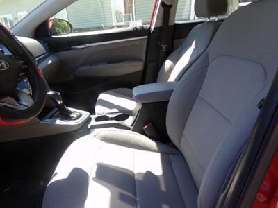 2019 Hyundai ELANTRA SEL - Photo 10 - Uncasville, CT 06382