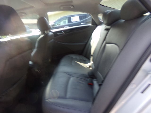 2012 Hyundai SONATA Limited - Photo 12 - Groton, CT 06340